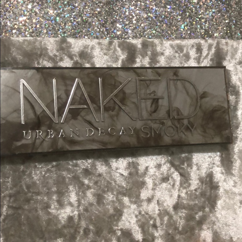 New urban decay Smoky palette